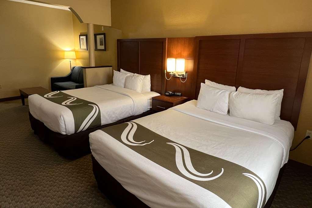 Quality Suites Midland North Loop 250 Ruang foto