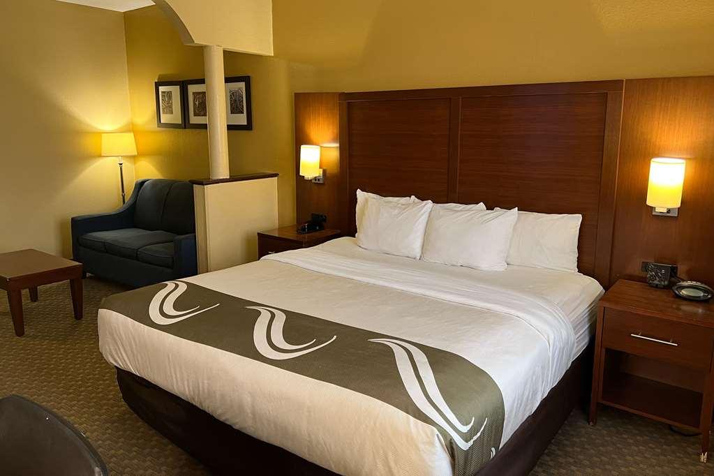 Quality Suites Midland North Loop 250 Ruang foto